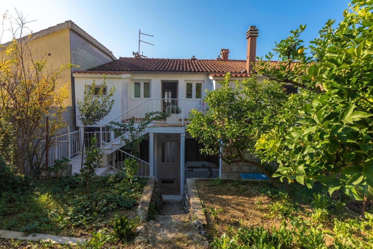 Apartments By The Sea Podgora, Makarska - 11469 Ngoại thất bức ảnh
