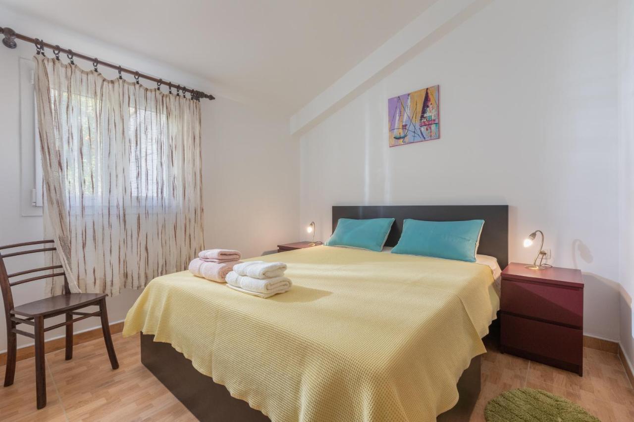 Apartments By The Sea Podgora, Makarska - 11469 Ngoại thất bức ảnh