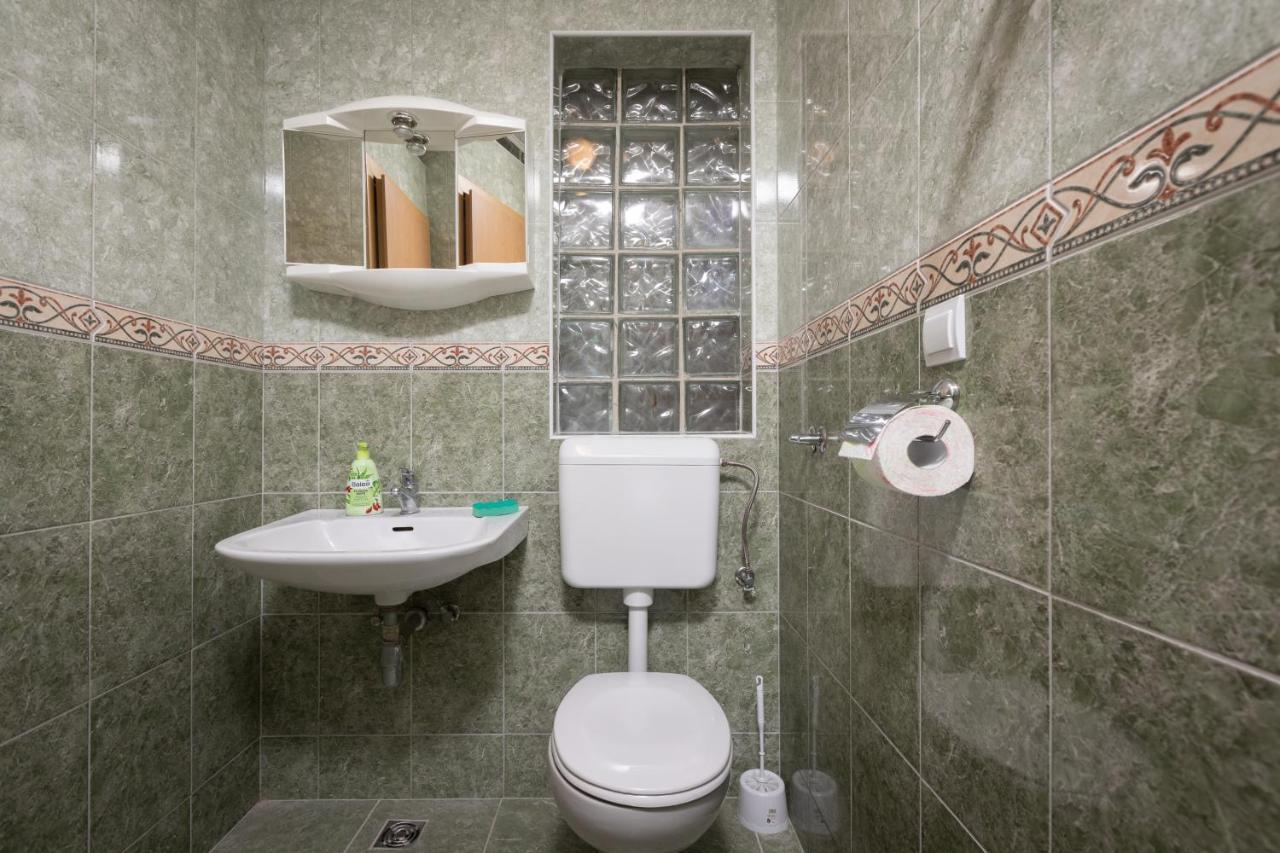 Apartments By The Sea Podgora, Makarska - 11469 Ngoại thất bức ảnh